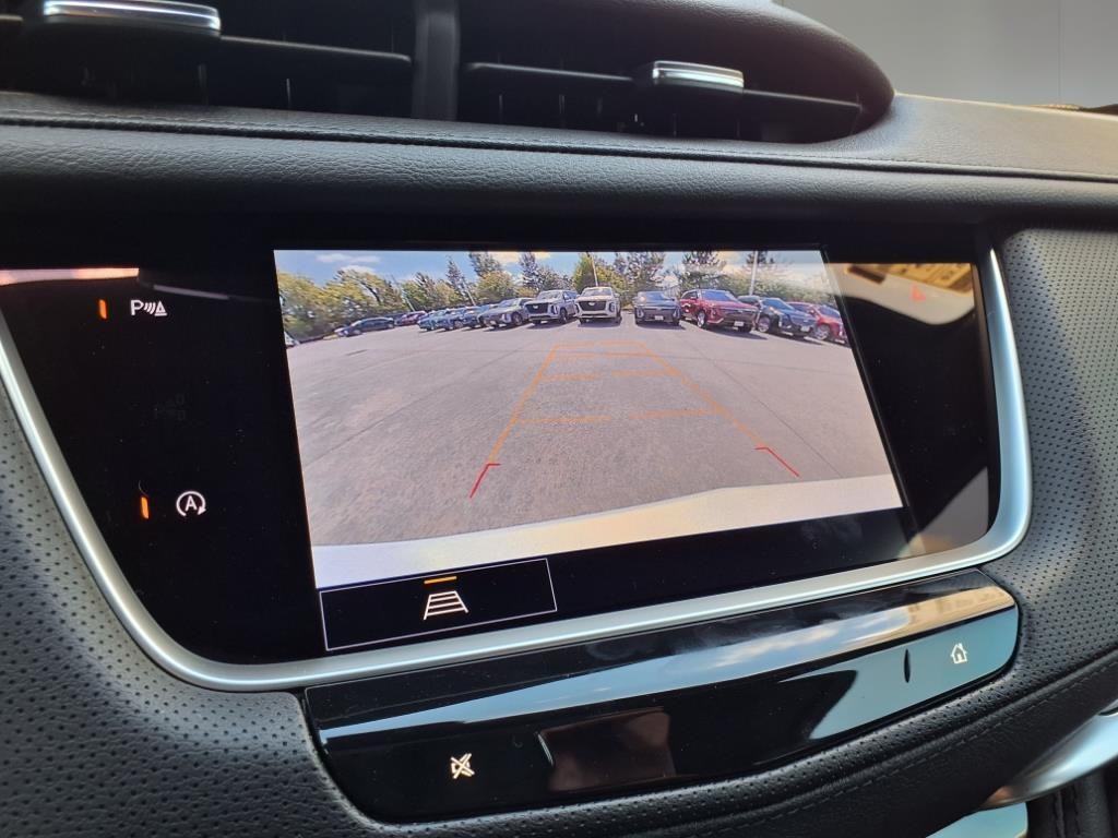 Vehicle image 9 of 15