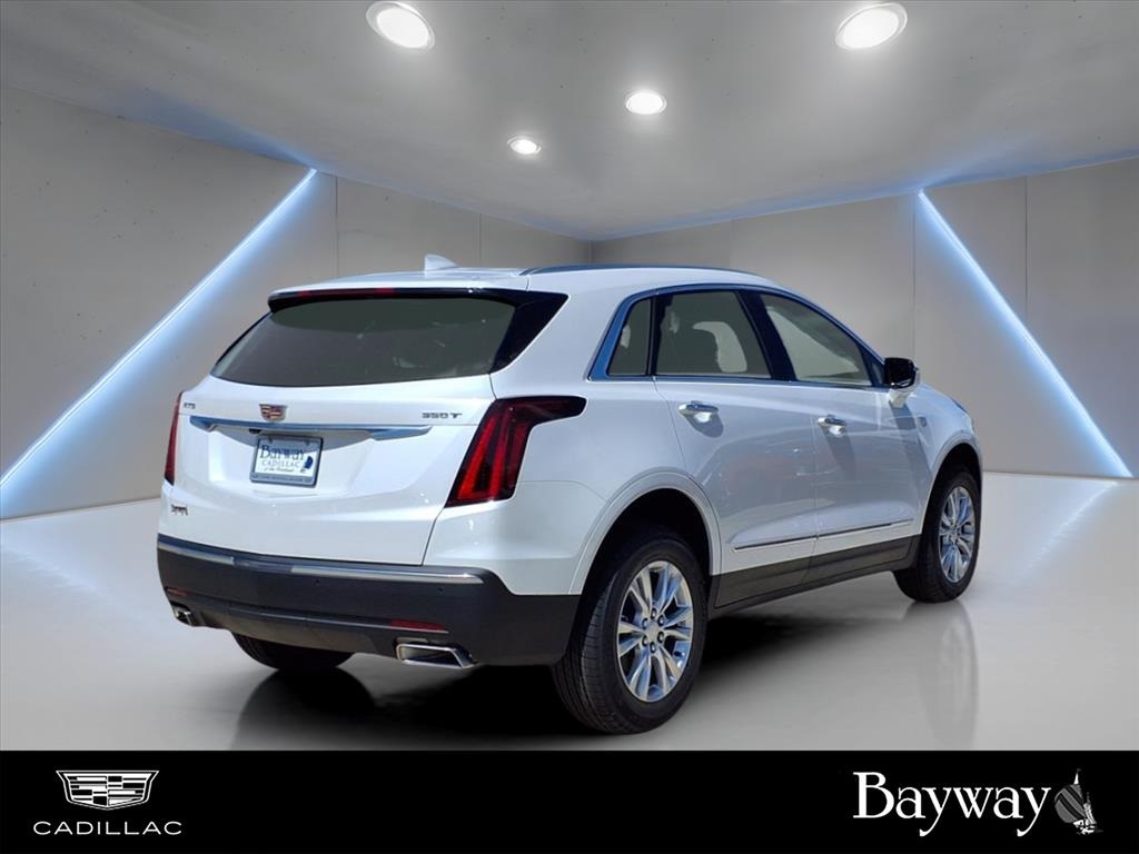 Vehicle image 4 of 15