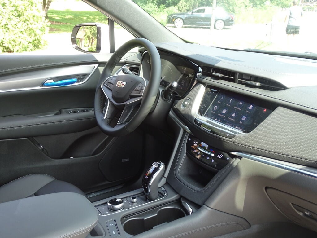 Vehicle image 23 of 39