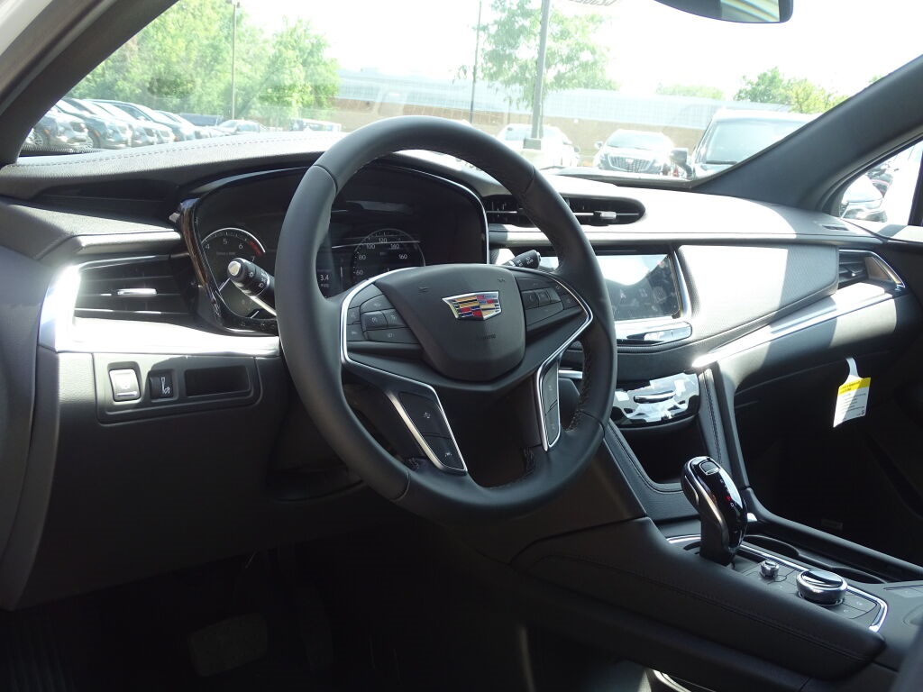Vehicle image 24 of 39
