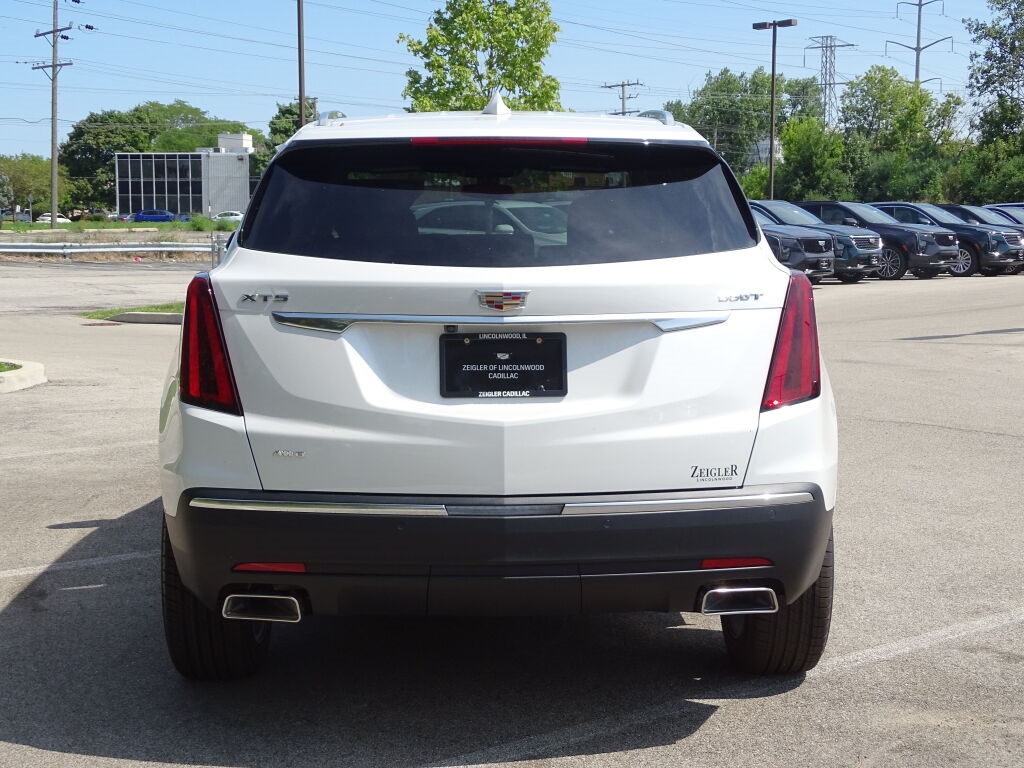 Vehicle image 10 of 39