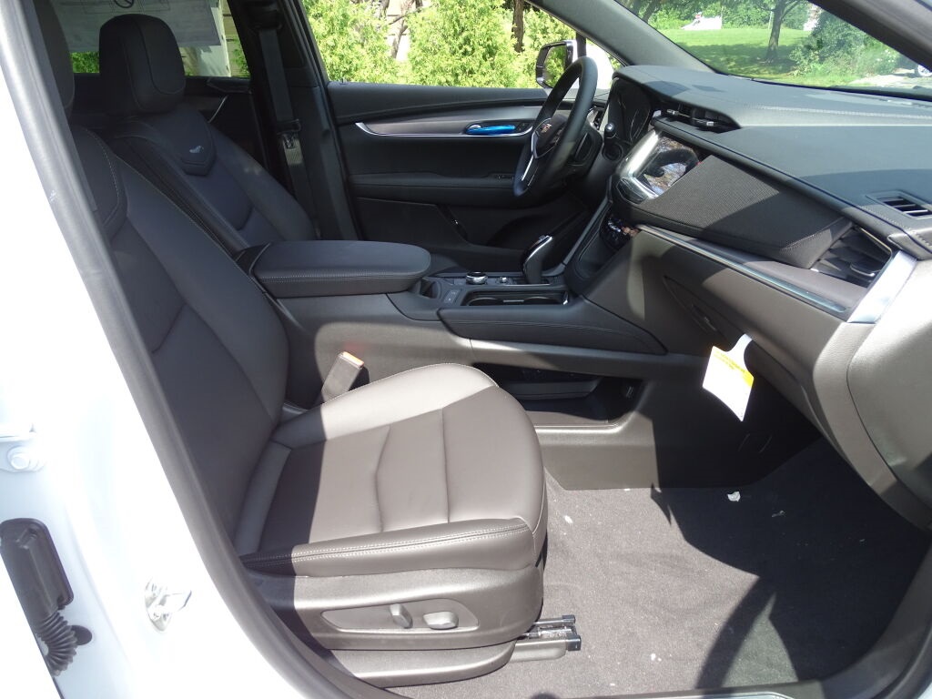 Vehicle image 17 of 39