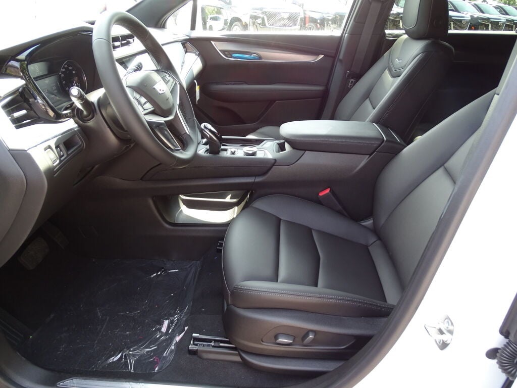 Vehicle image 20 of 39