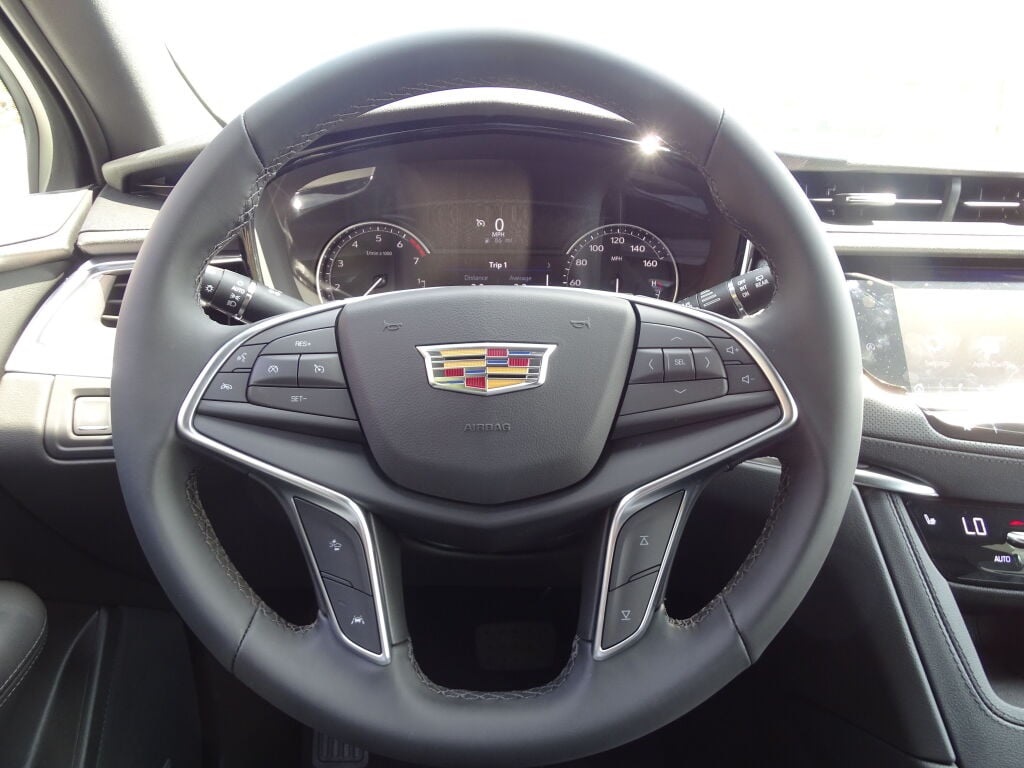 Vehicle image 36 of 39