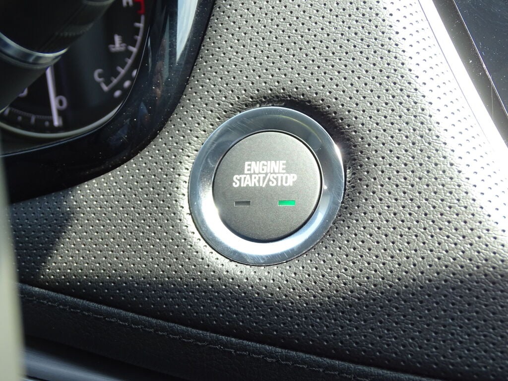 Vehicle image 34 of 39