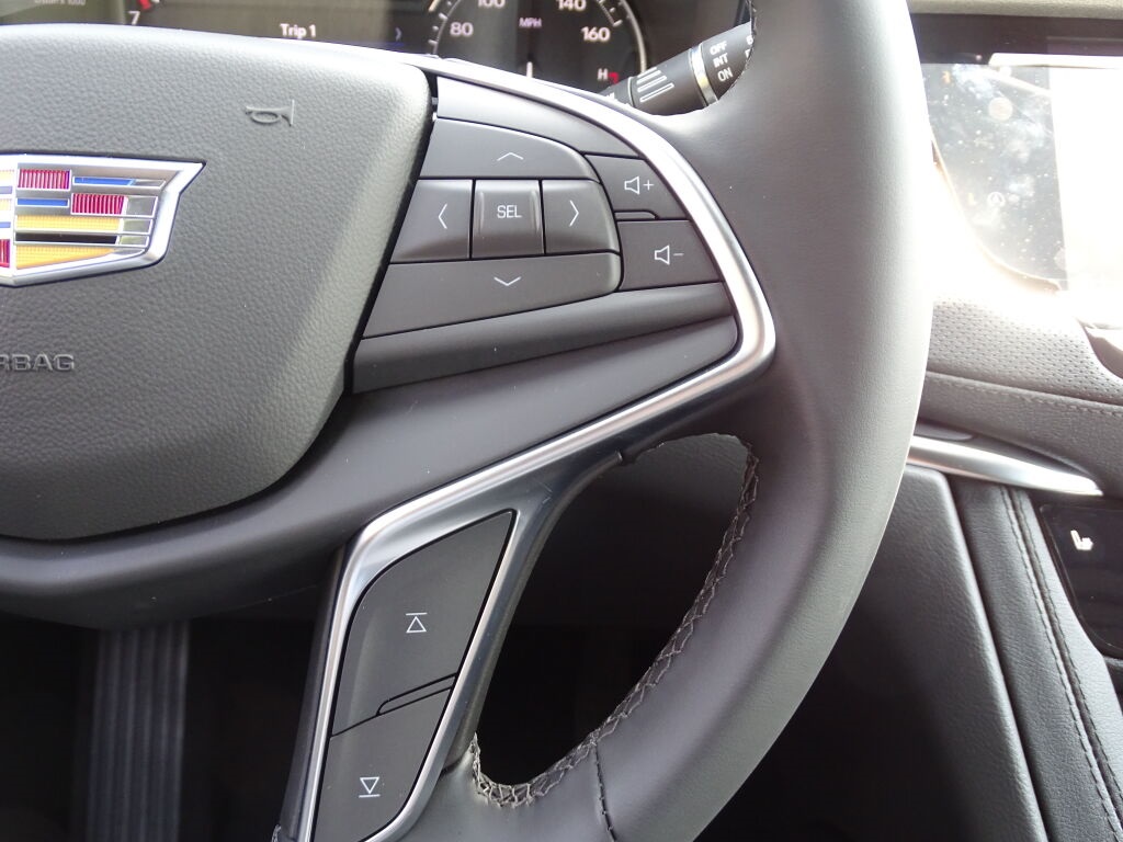 Vehicle image 37 of 39