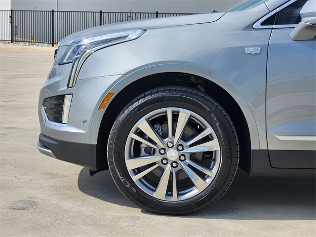 2025 Cadillac XT5 Premium Luxury Image 8 of 25