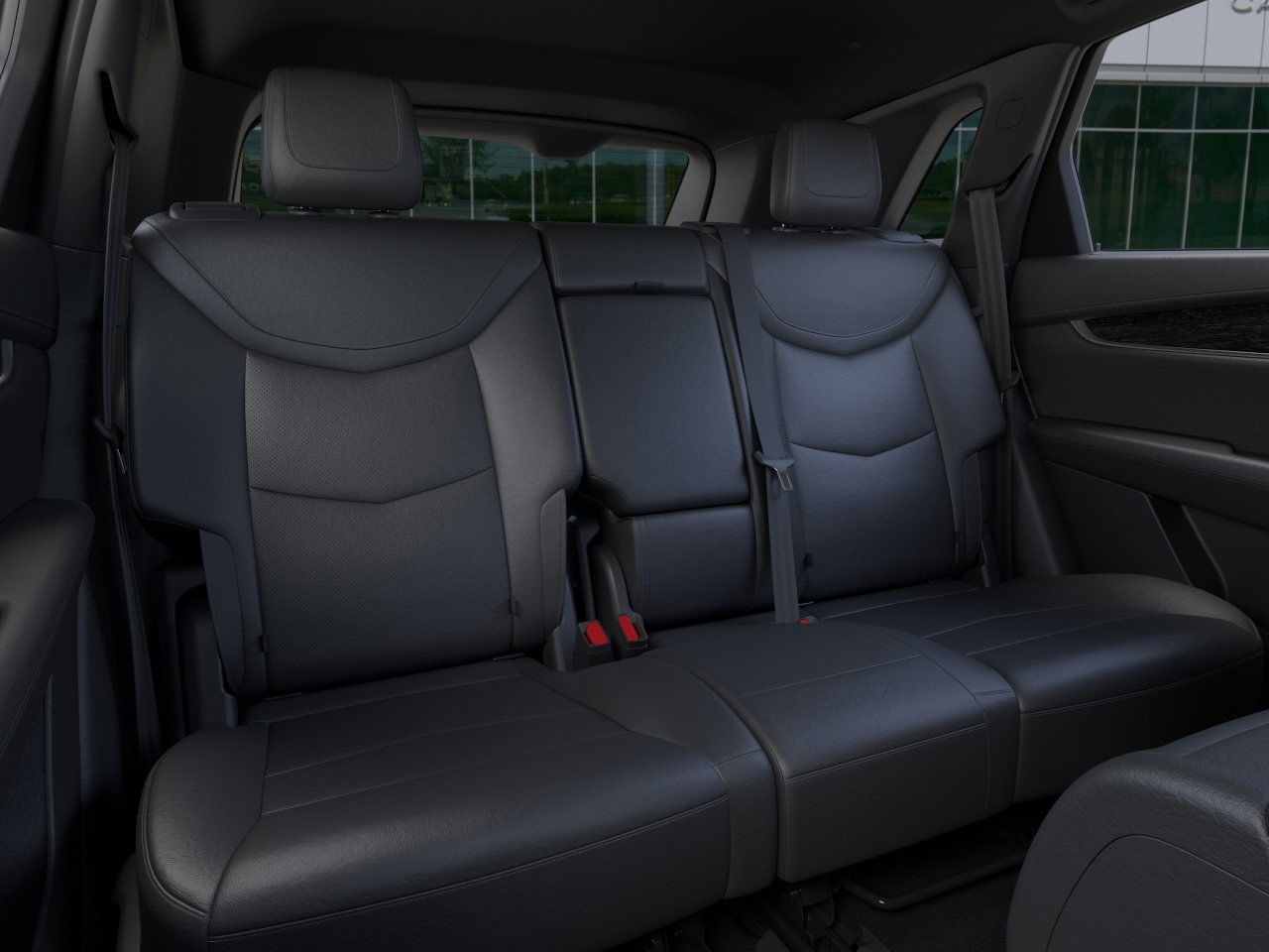 Vehicle image 17 of 24