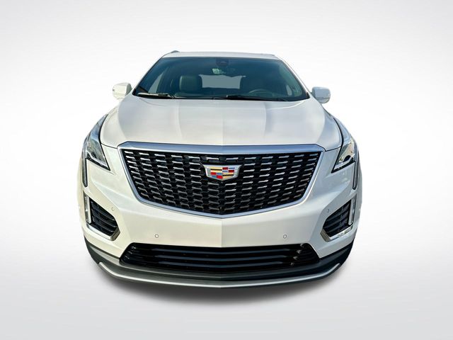 2025 Cadillac XT5 Premium Luxury Image 2 of 39