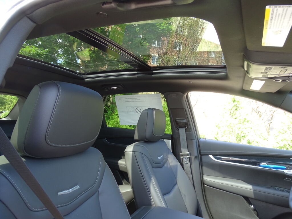 Vehicle image 18 of 37