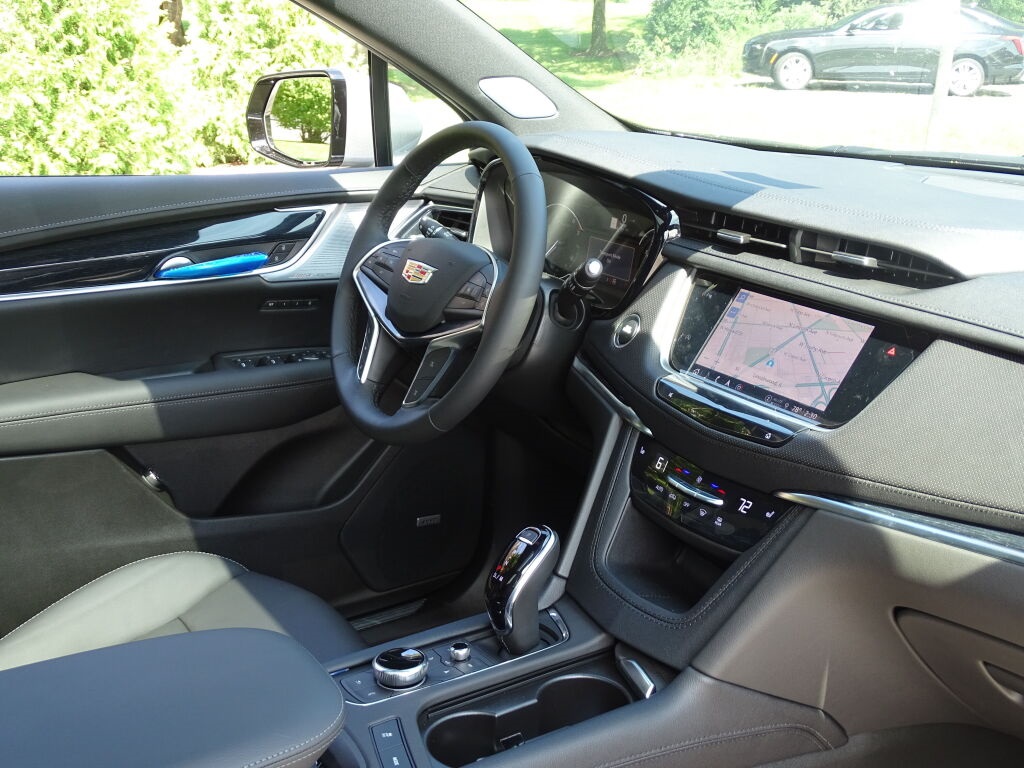 Vehicle image 21 of 37