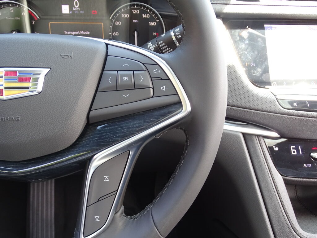 Vehicle image 36 of 37