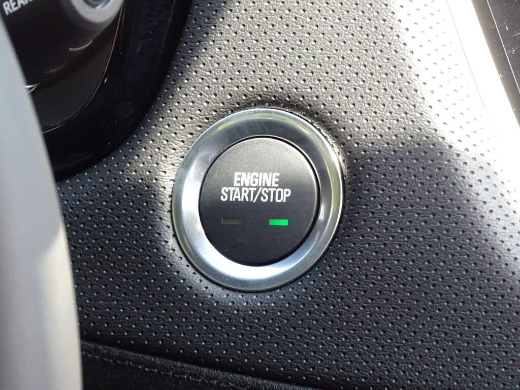 Vehicle image 32 of 37