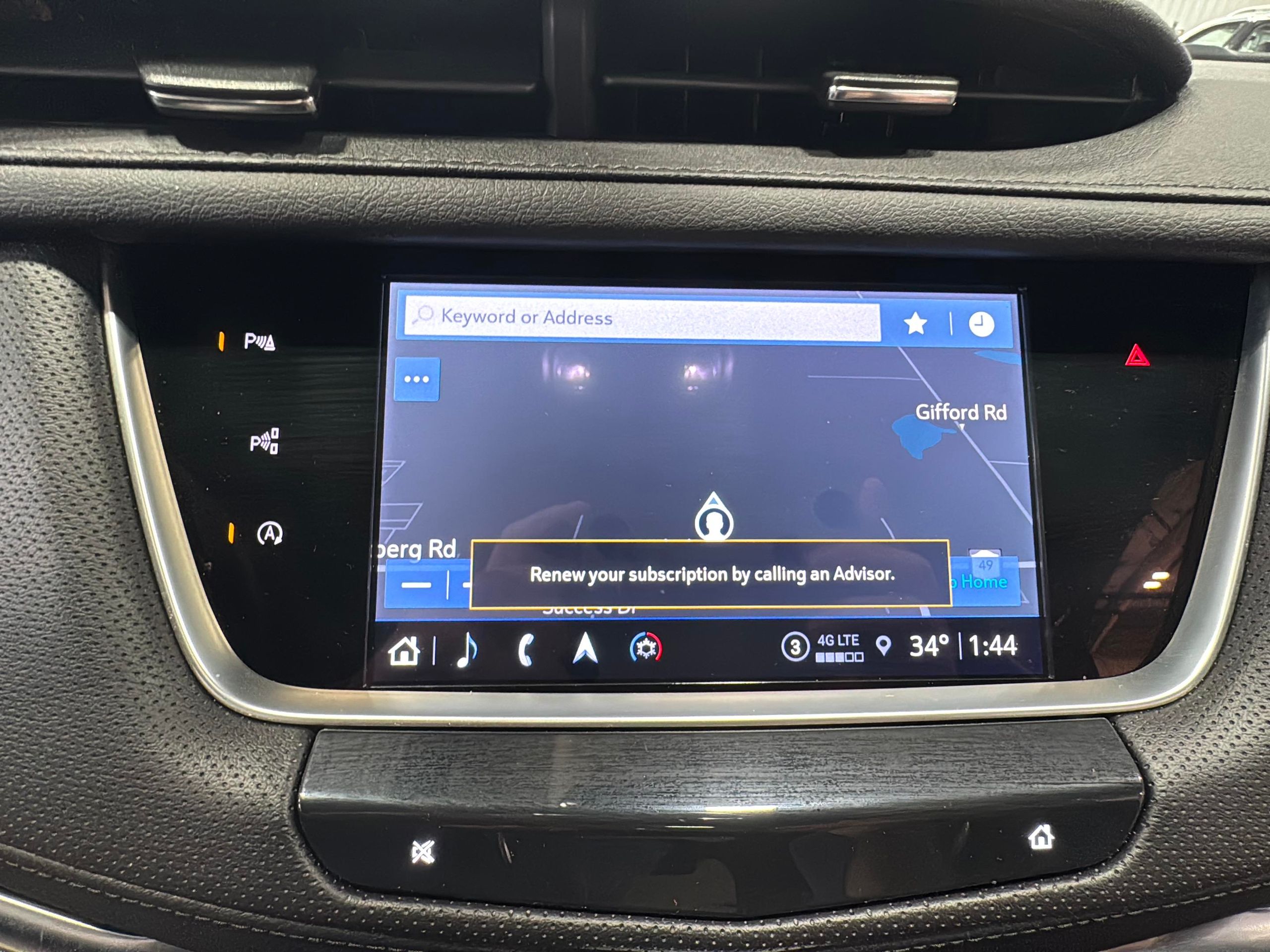 Vehicle image 17 of 32