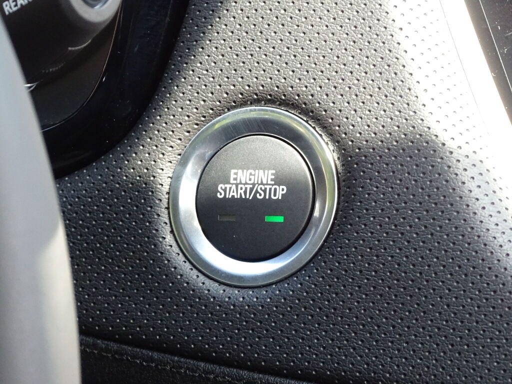 Vehicle image 32 of 37