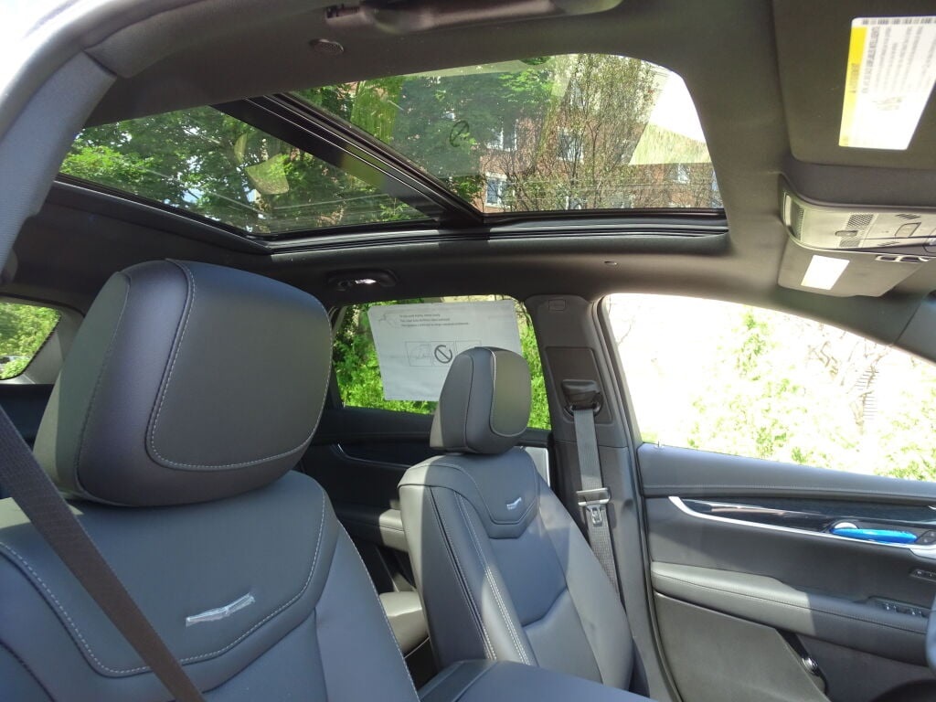 Vehicle image 18 of 37