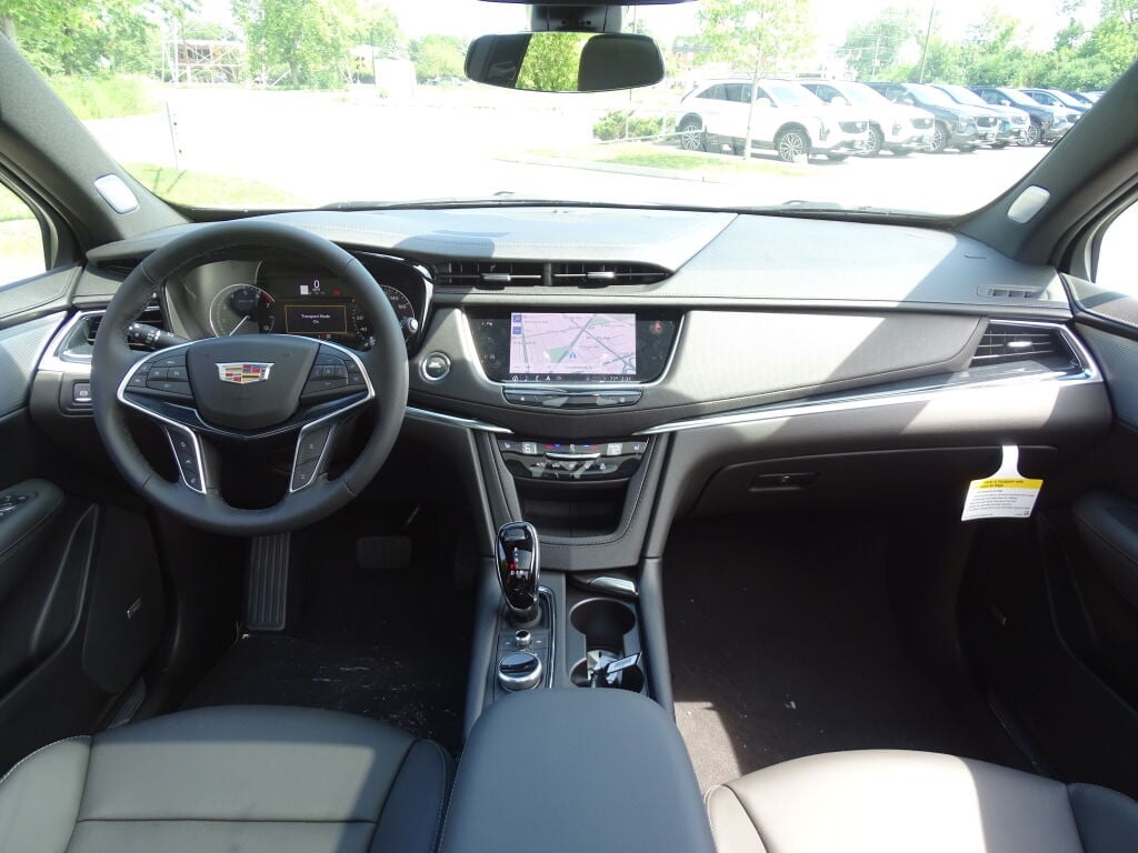Vehicle image 19 of 37