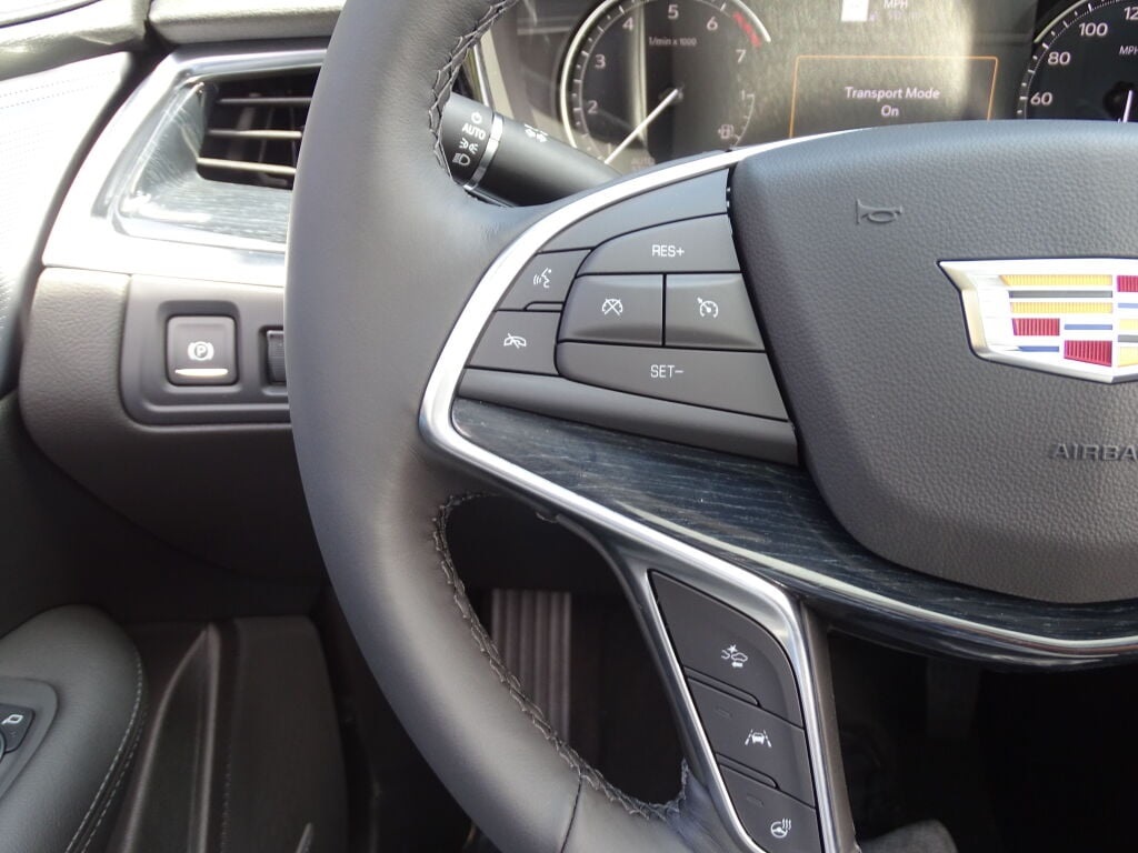 Vehicle image 23 of 37