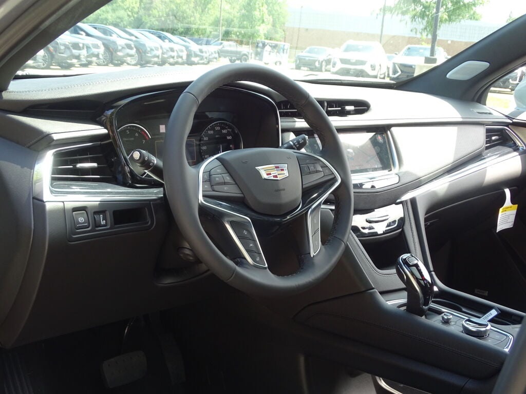 Vehicle image 20 of 37