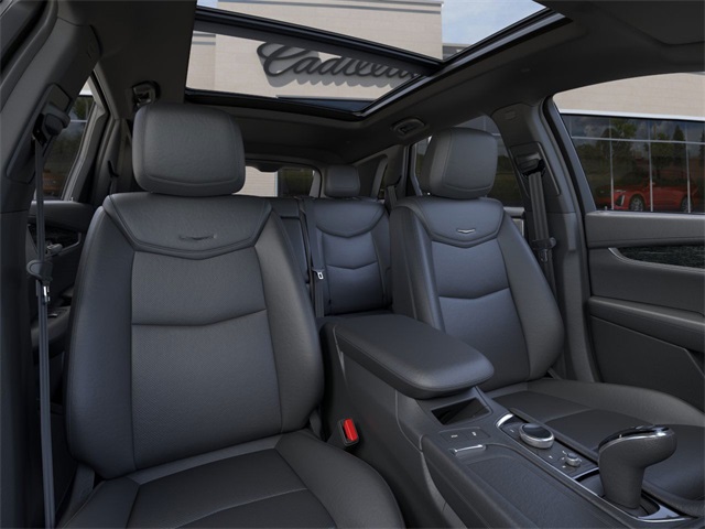 Vehicle image 11 of 24
