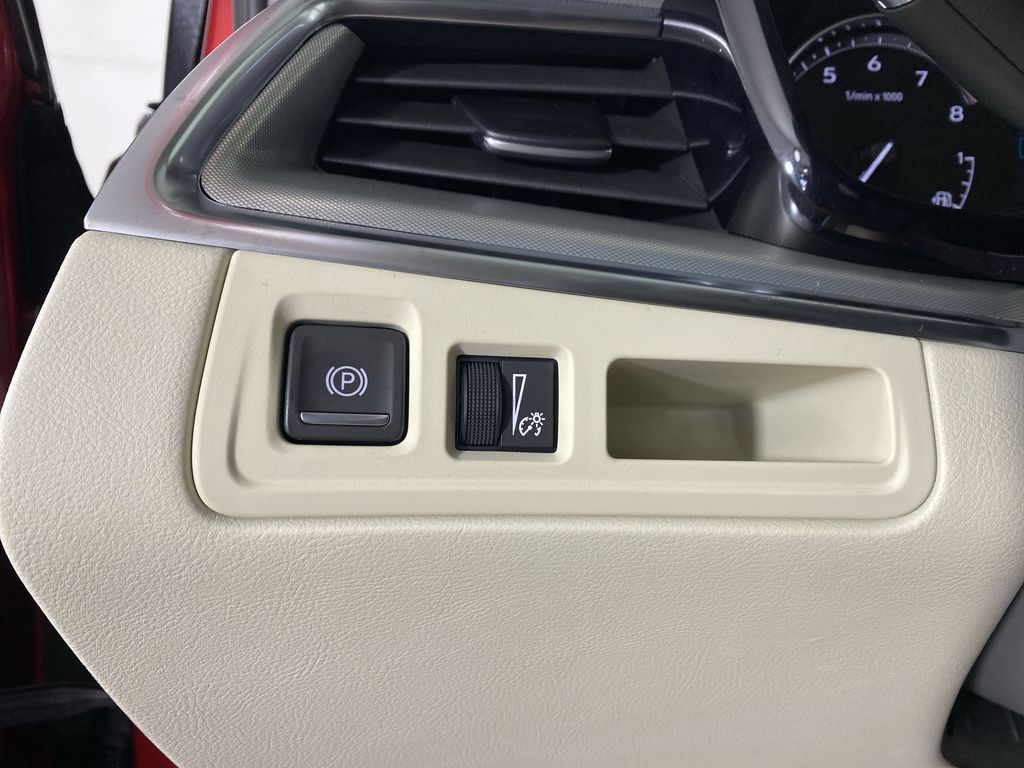 2025 Cadillac XT5 Premium Luxury Image 31 of 34