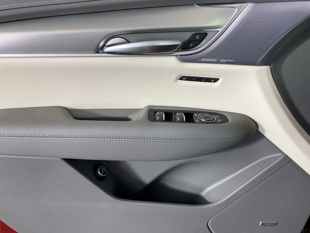 2025 Cadillac XT5 Premium Luxury Image 24 of 34