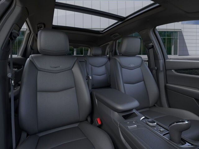 Vehicle image 16 of 24