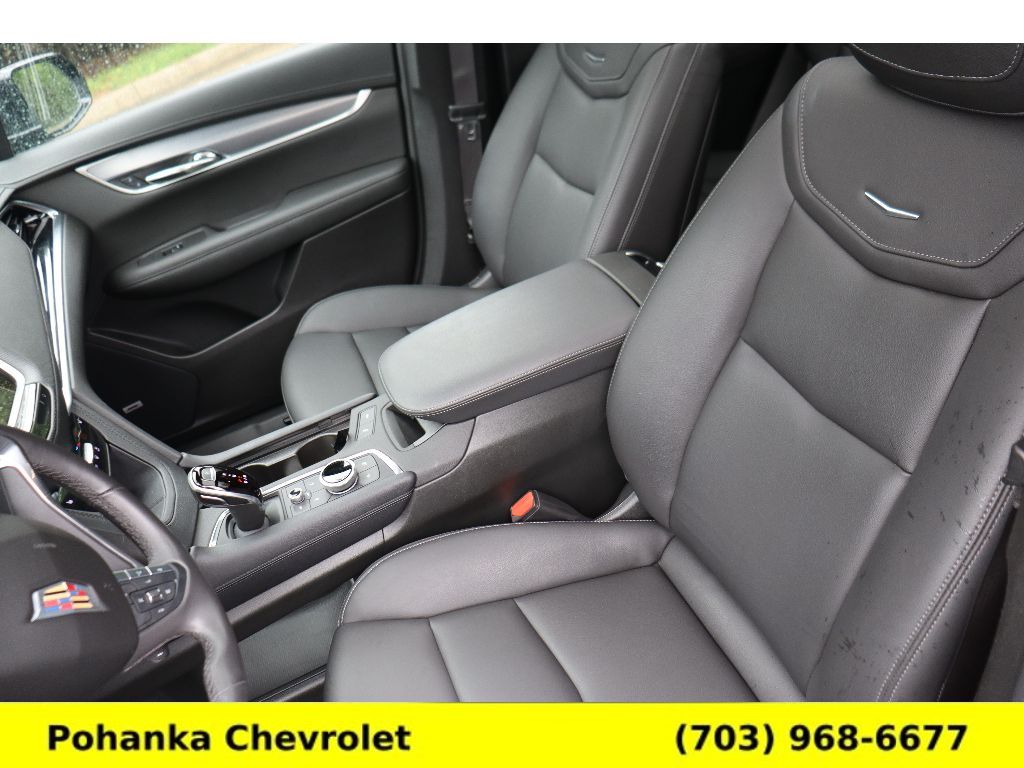 Vehicle image 20 of 33