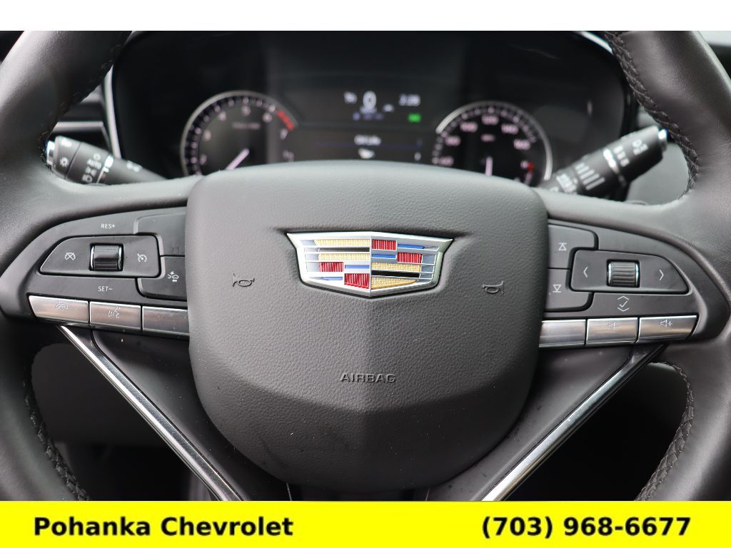Vehicle image 13 of 33