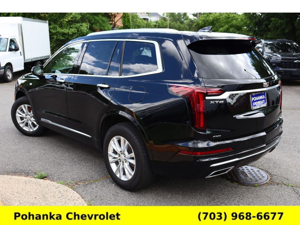 Vehicle image 7 of 33