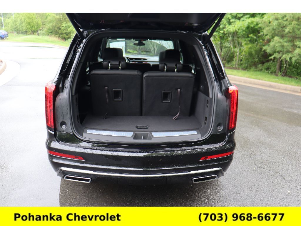 Vehicle image 25 of 33