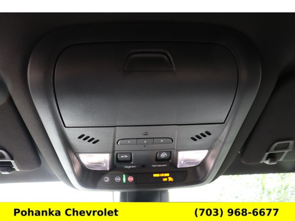 Vehicle image 9 of 33