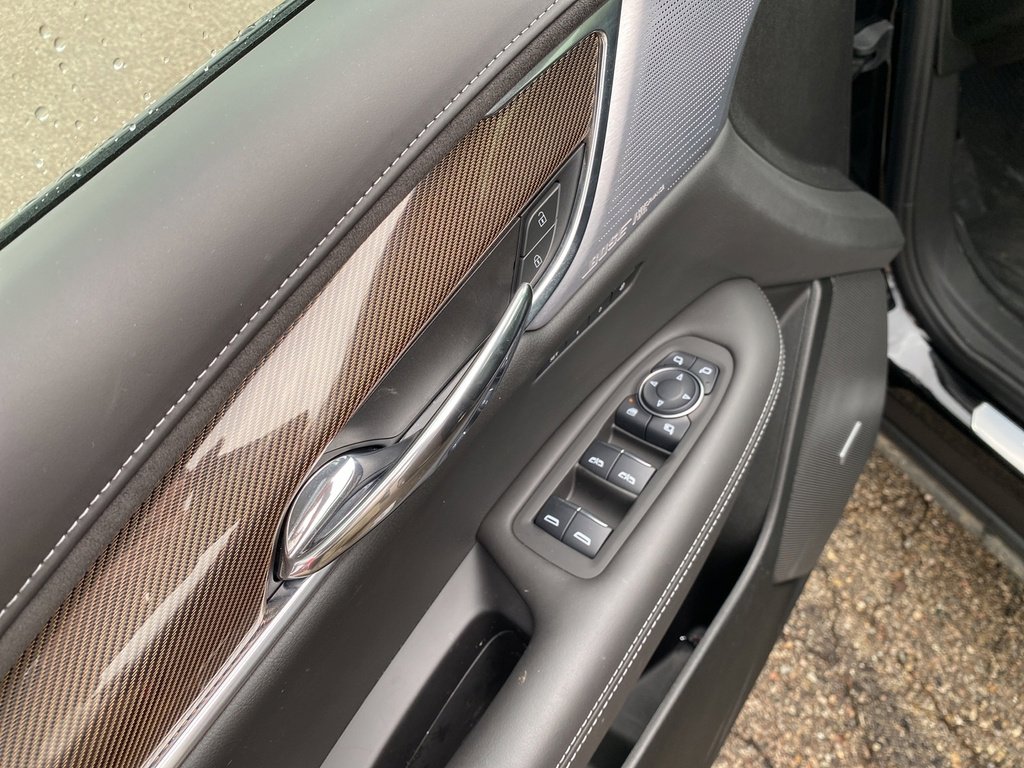 Vehicle image 24 of 26