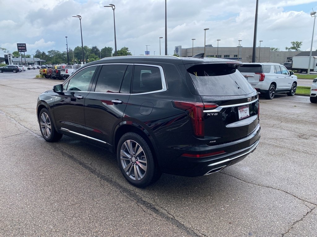 Vehicle image 7 of 26