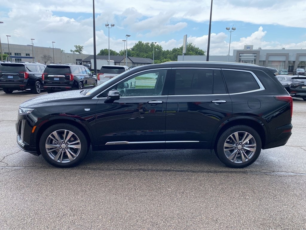 Vehicle image 8 of 26