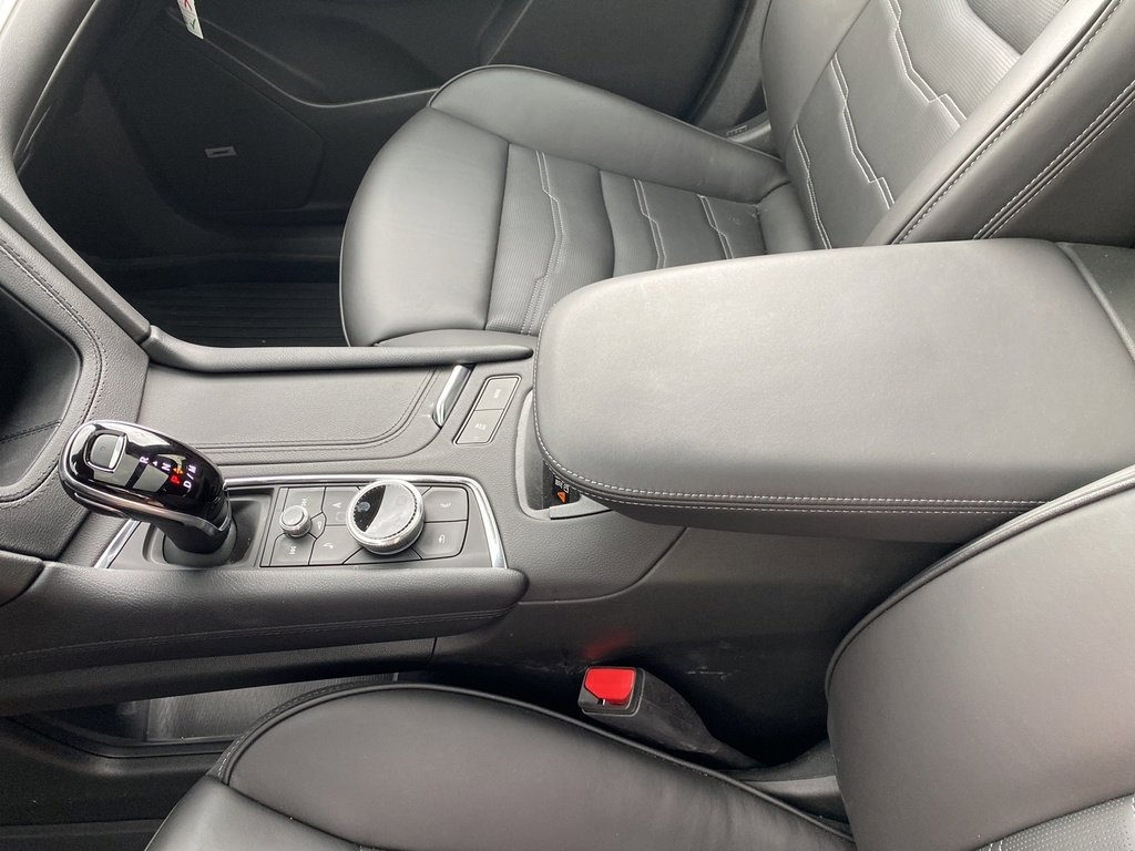 Vehicle image 22 of 26