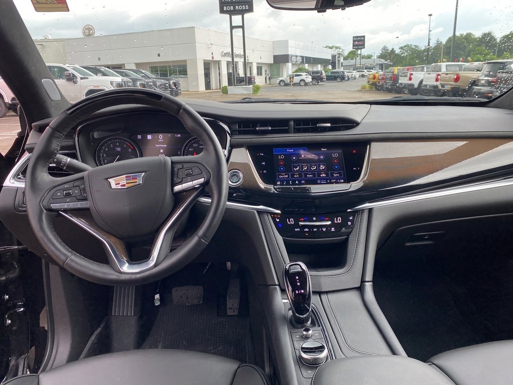 Vehicle image 13 of 26