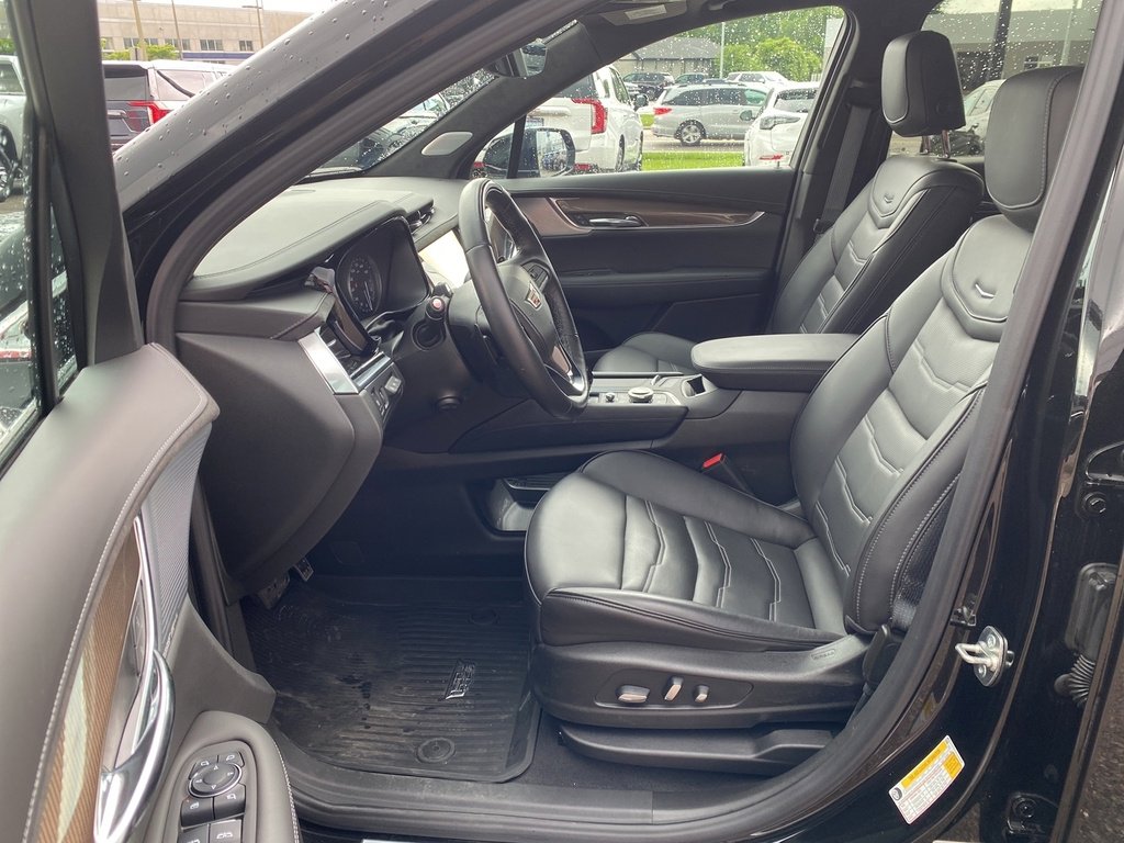 Vehicle image 12 of 26