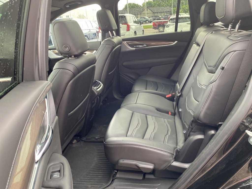 Vehicle image 11 of 26