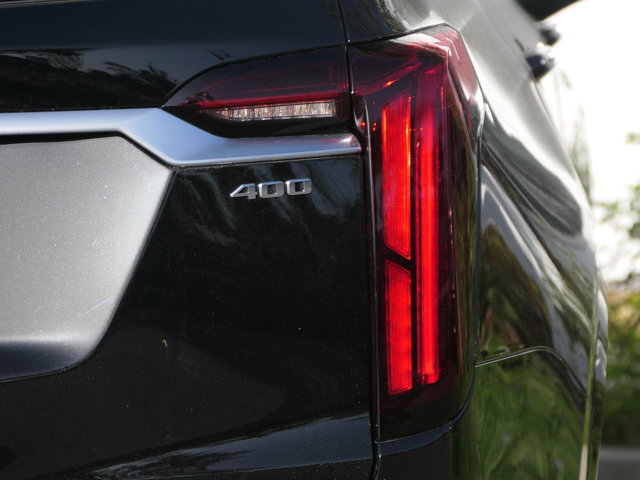 Vehicle image 10 of 32