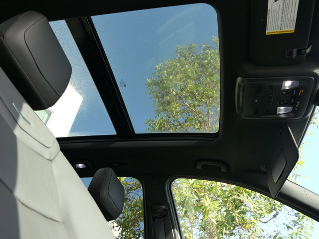 Vehicle image 31 of 32