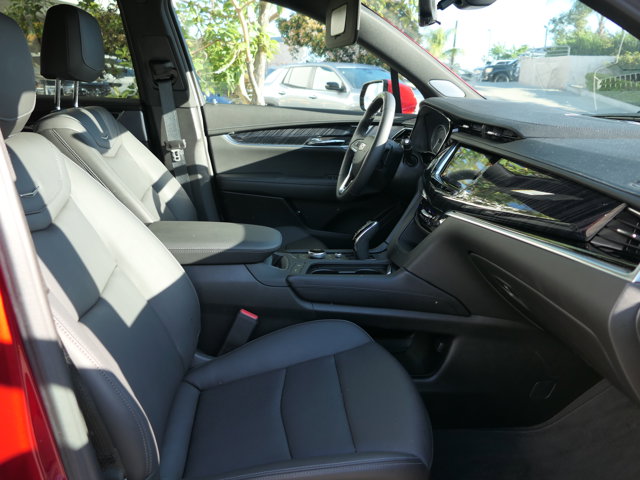 Vehicle image 31 of 33