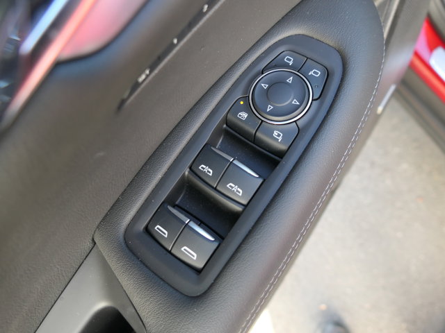 Vehicle image 18 of 33