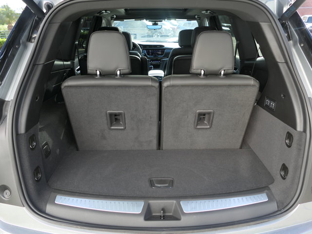 Vehicle image 26 of 33
