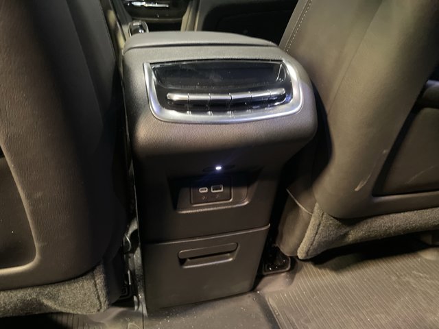 Vehicle image 26 of 35