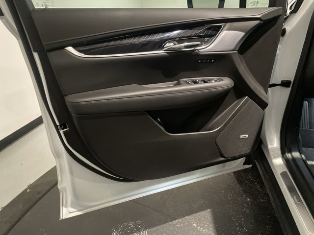 Vehicle image 12 of 35