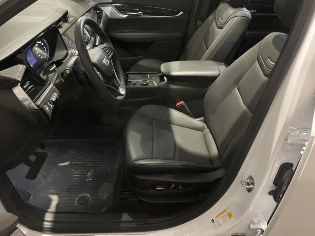 Vehicle image 13 of 35