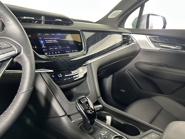 Vehicle image 25 of 47