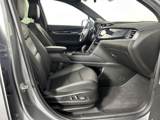 Vehicle image 16 of 47