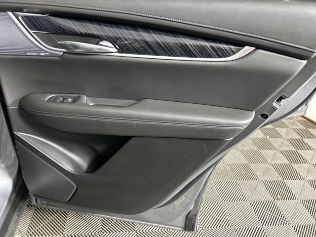 Vehicle image 36 of 47
